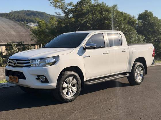 TOYOTA HILUX 2.8 SRV 4X4 CD 16V DIESEL 4P AUTOMÁTICO TOYOTA HILUX 2.8 SRV 4X4 CD 16V DIESEL 4P AUTOMÁTICO